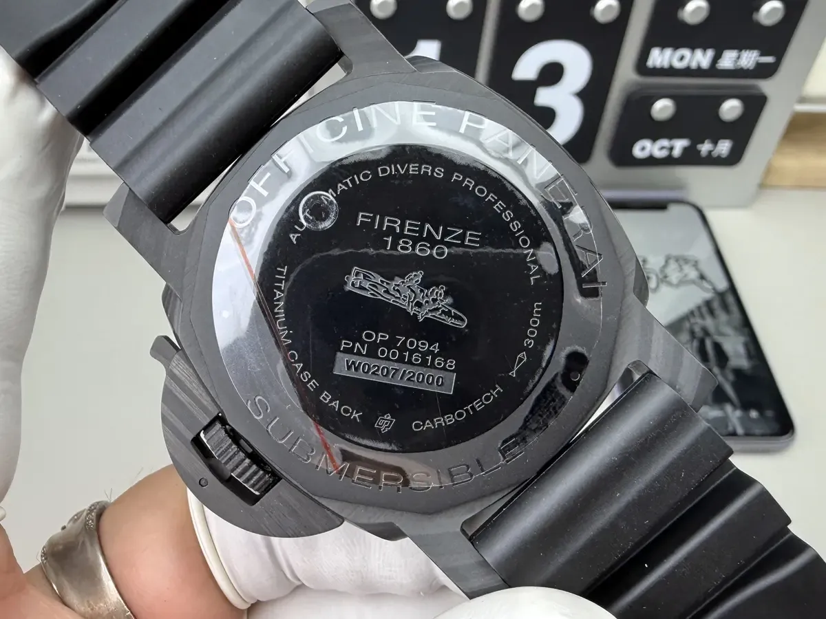 告别压手感！VS厂沛纳海1661碳纤维表壳，上手轻若无物