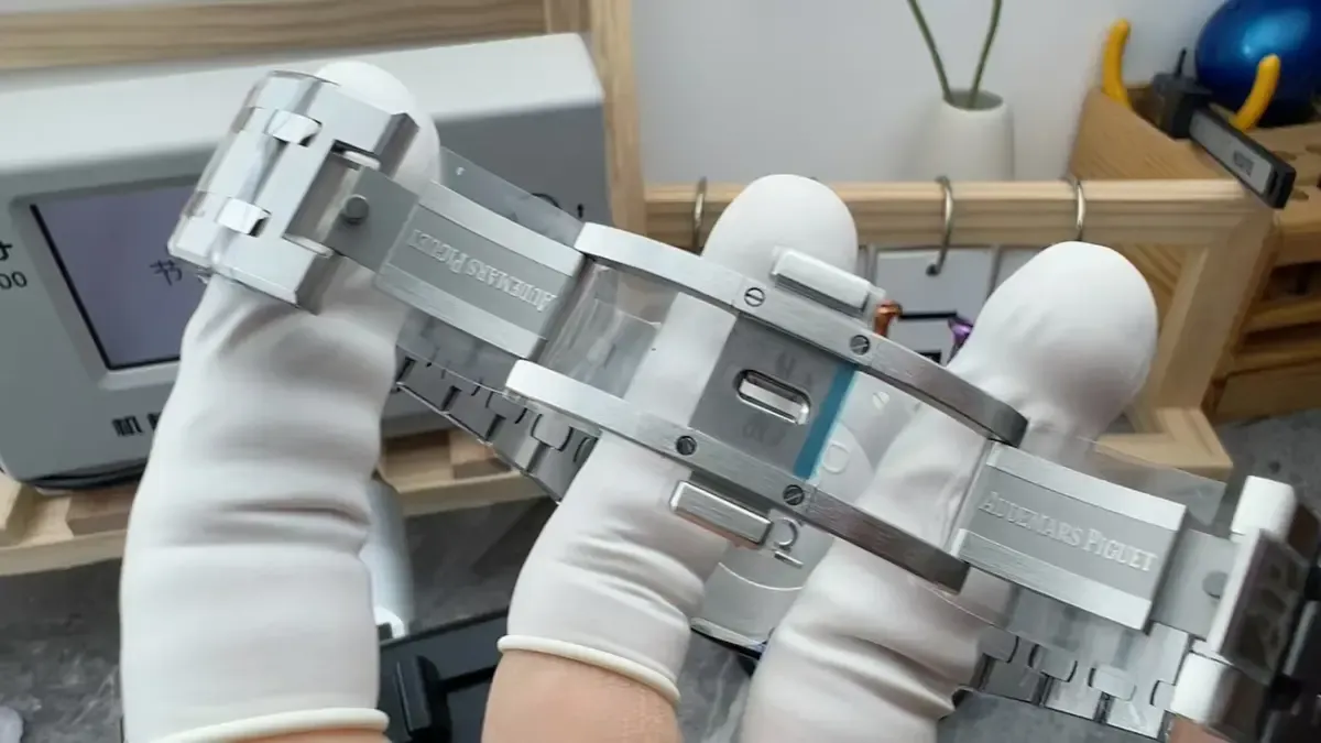 APS厂爱彼26331深度评测：丹东一体机芯+11mm厚度！