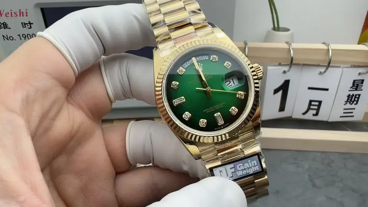 烟熏绿盘面+瞬跳日历：QF厂劳力士DD，万元级体验入门价