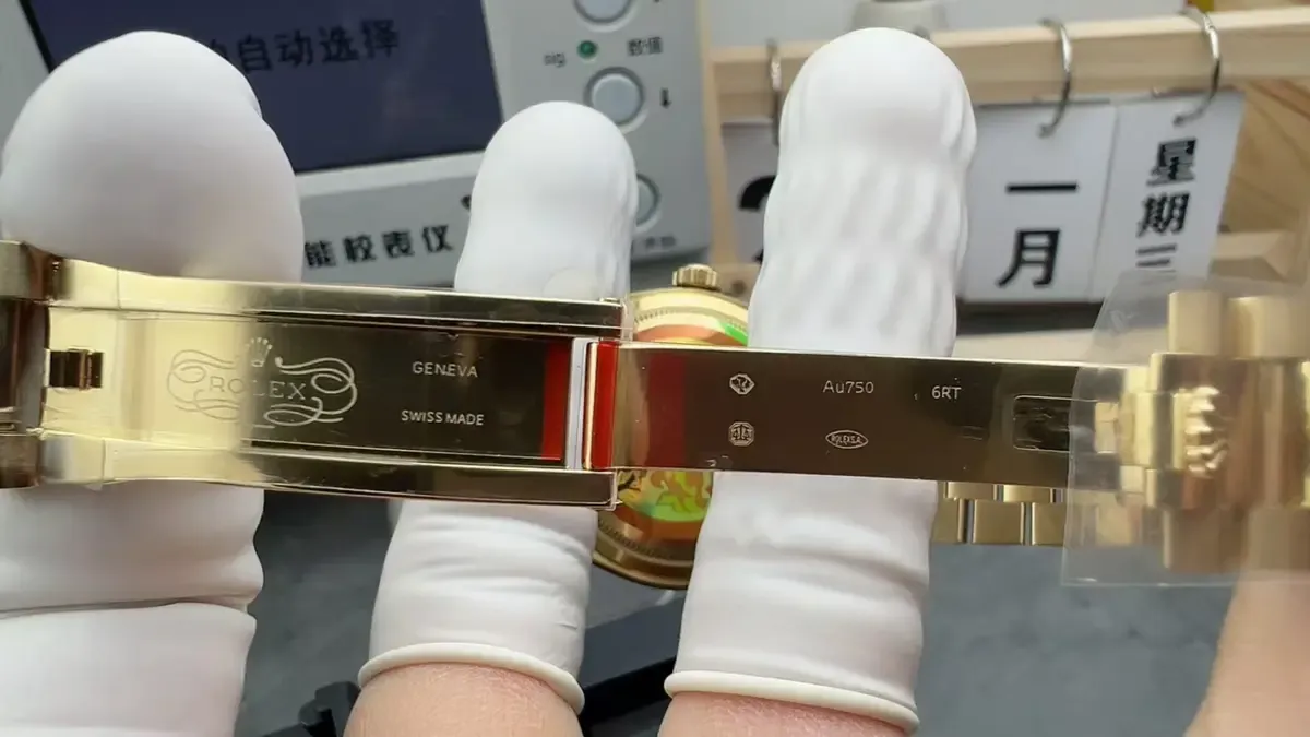 烟熏绿盘面+瞬跳日历：QF厂劳力士DD，万元级体验入门价