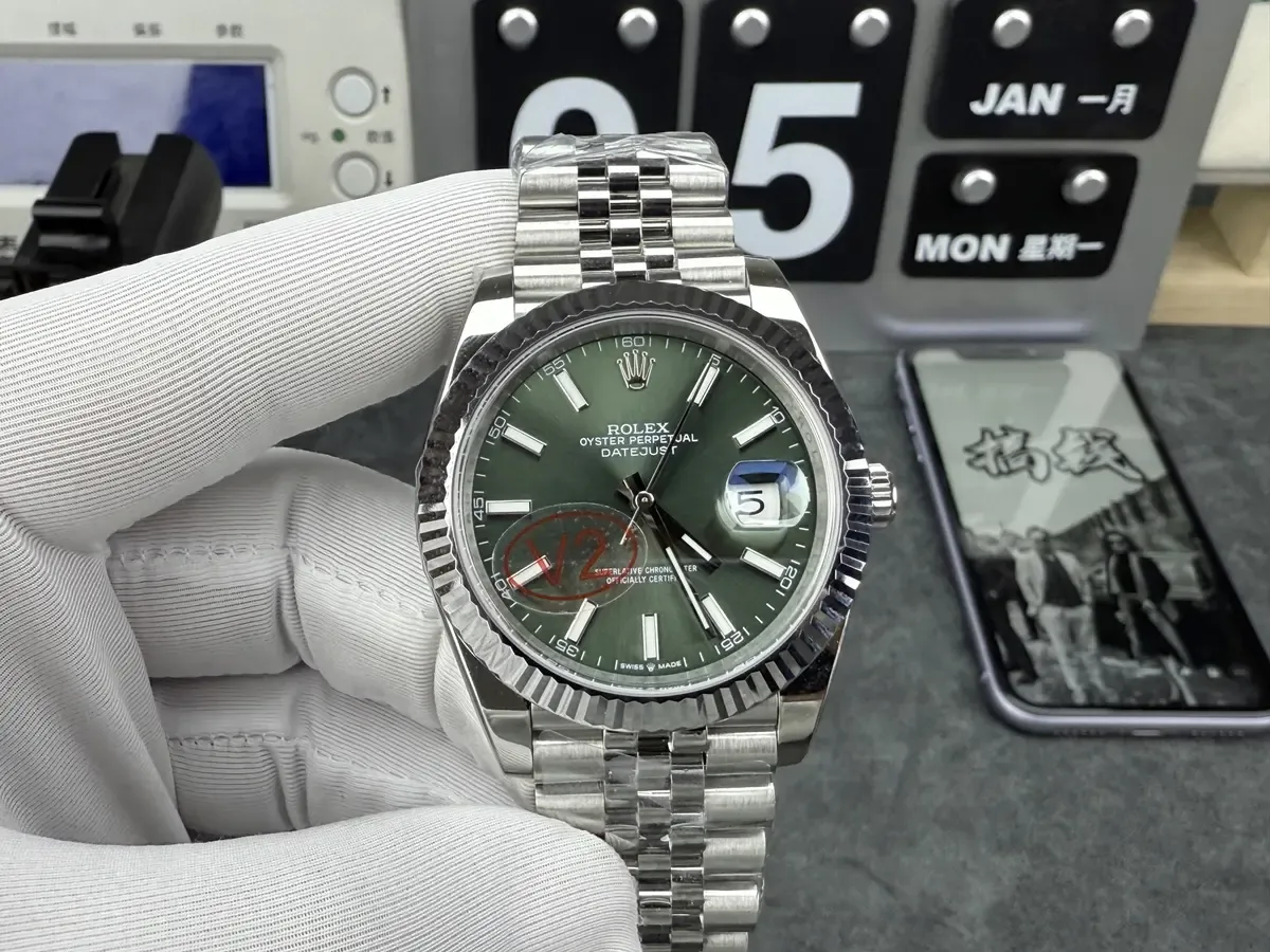 VS厂日志薄荷绿全面评测：从机芯硬实力到长期维护指南