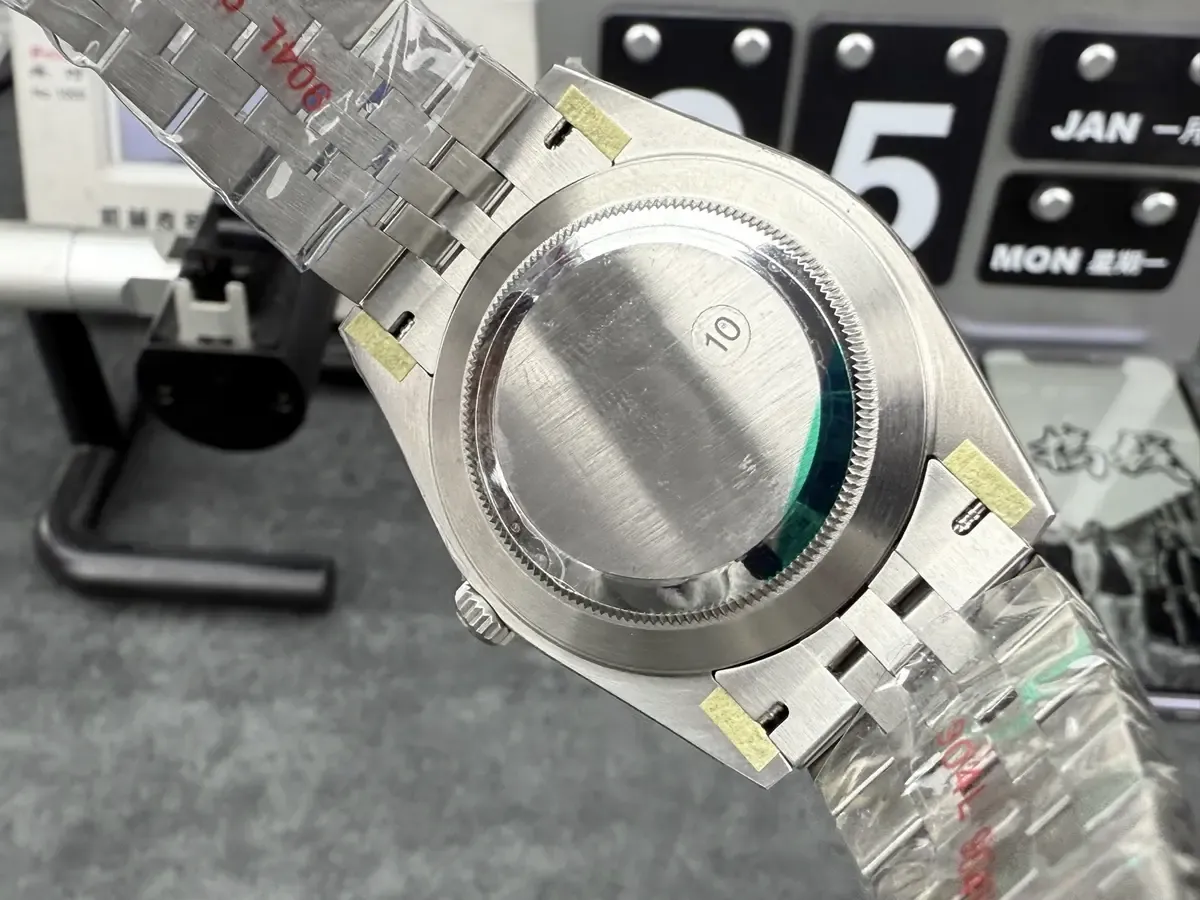 VS厂日志薄荷绿全面评测：从机芯硬实力到长期维护指南