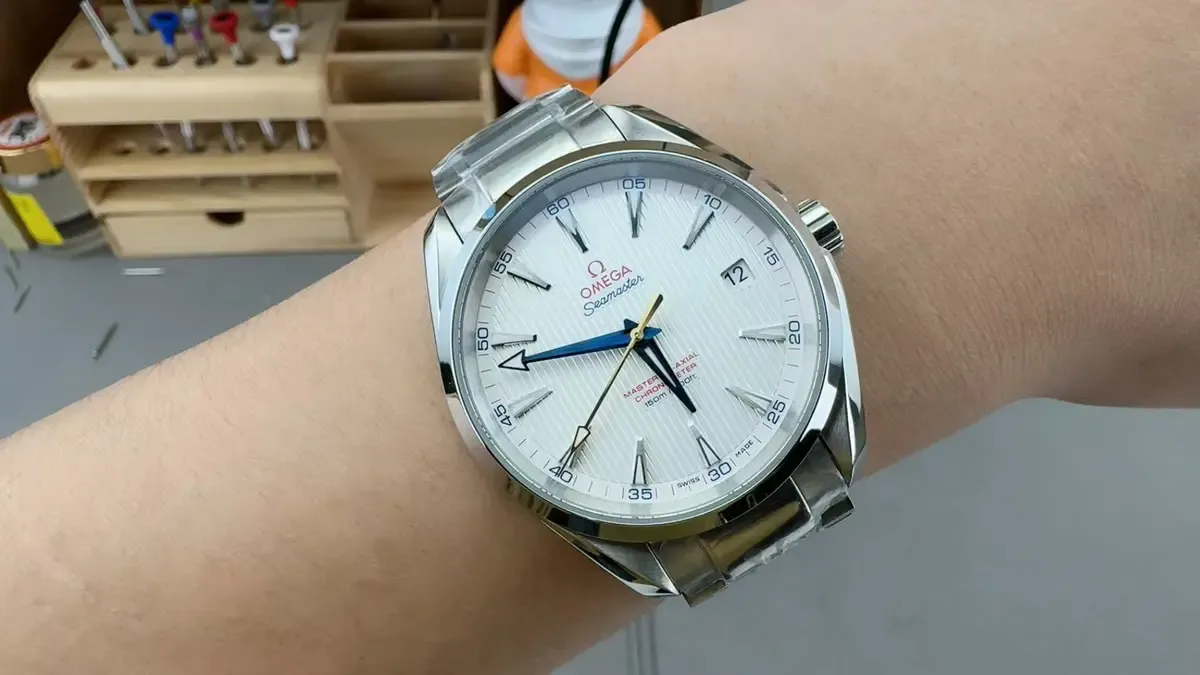 VS厂欧米茄海马150米白盘，是否值得入手？