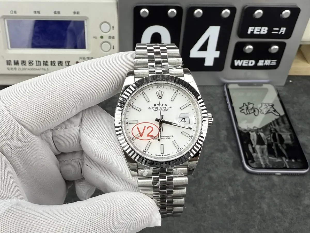 买日志必看！VS厂日志与竞品对比，机芯和细节优势在哪？