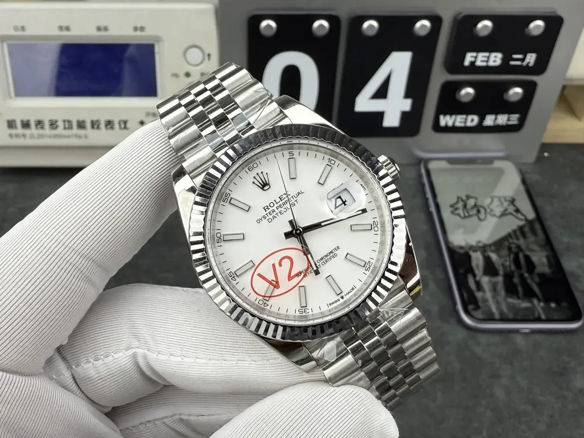 买日志必看！VS厂日志与竞品对比，机芯和细节优势在哪？