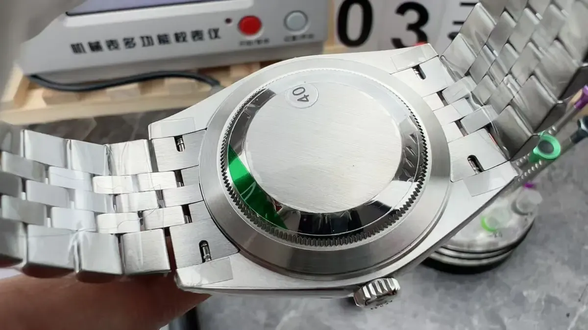 买VS厂V2版日志必看！三大关键细节，让你避开仿品坑