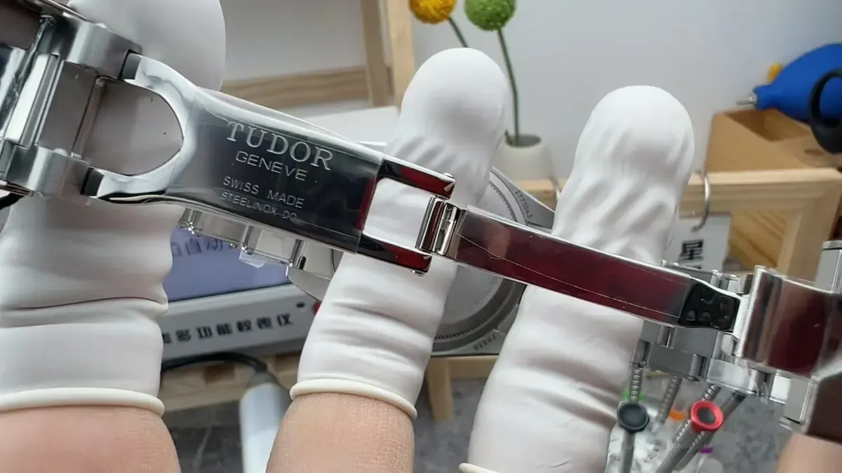 ZF厂帝舵1958 GMT“可乐圈”全面对比，这些细节还原度惊了