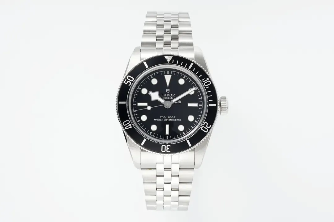 告别“一眼假”！ZF厂帝舵碧湾单色小黑盾深度拆解