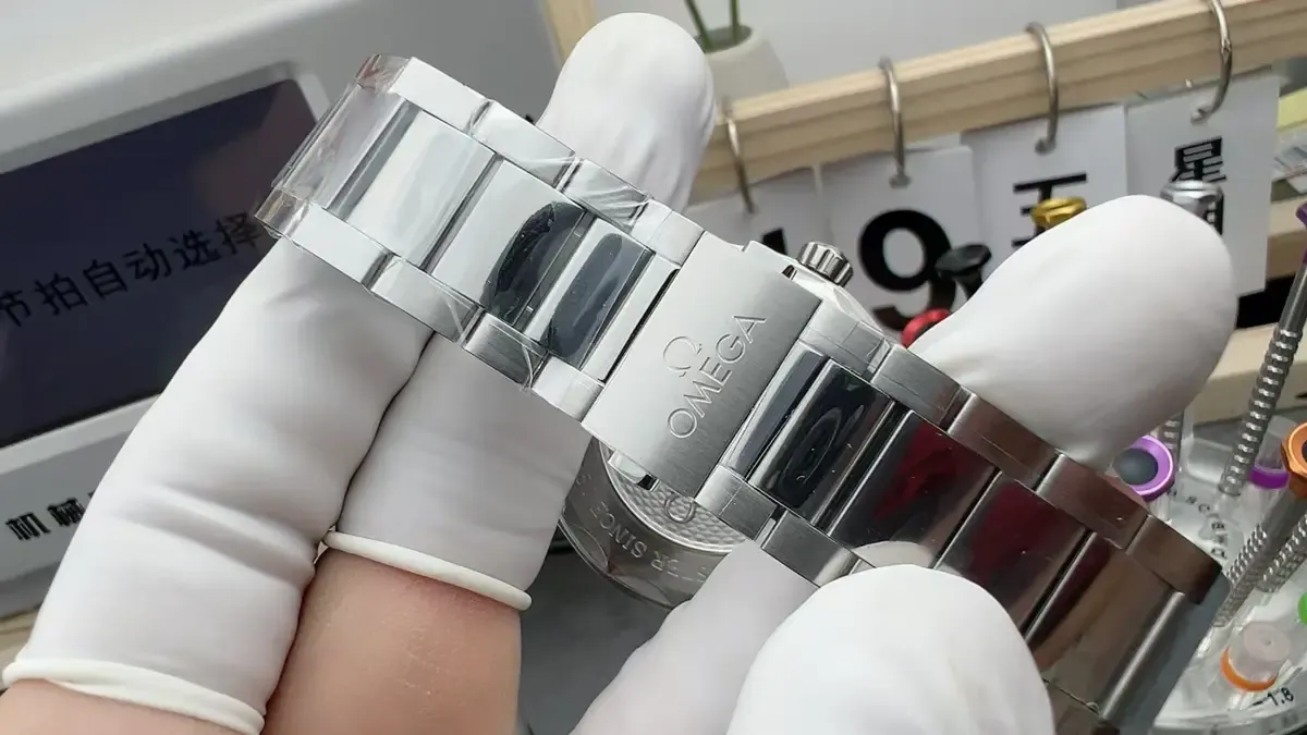 VS厂欧米茄75周年冰蓝世界时终极评测，这抹蓝太毒了