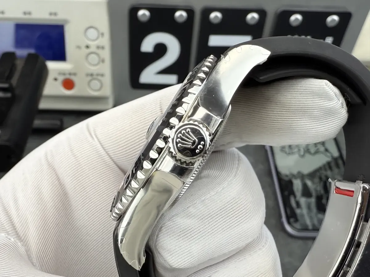 VS厂 vs. Clean厂白金游艇复刻横评，3235机芯成决胜关键