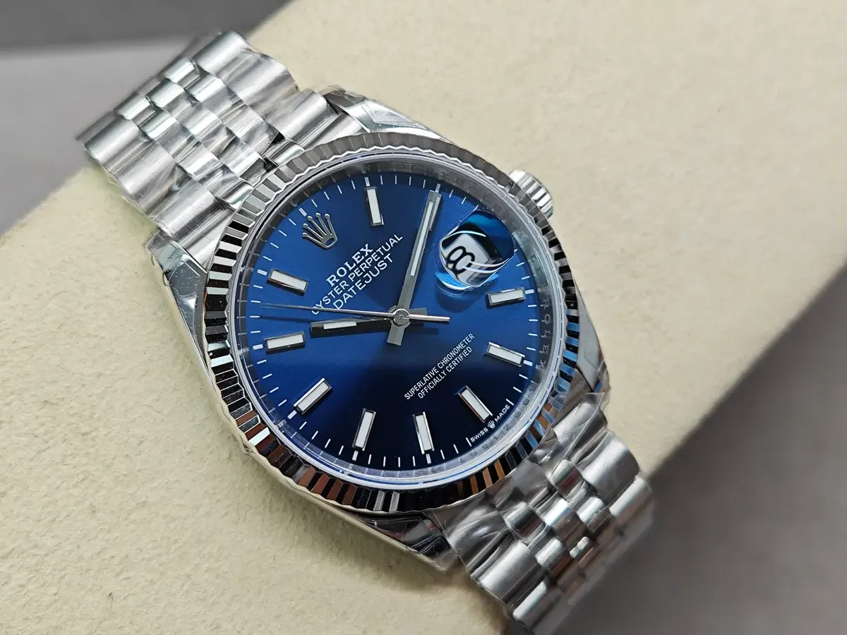 小手腕的福音！VS厂36mm蓝盘日志上手实拍，精致度拉满