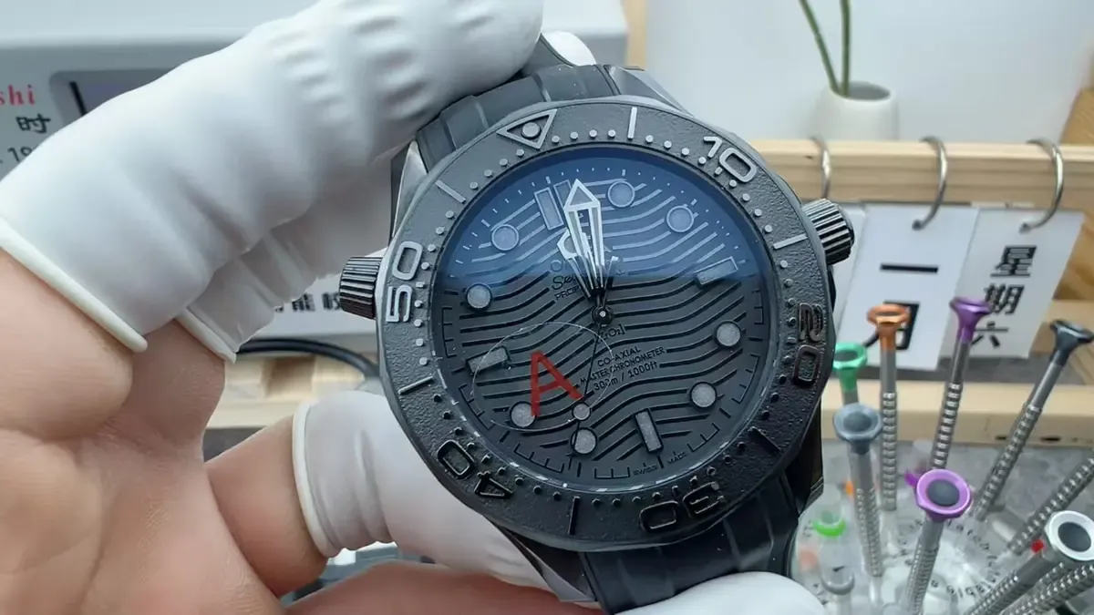 VS厂欧米茄海马300“黑武士”深度评测：对比OR厂谁更强？