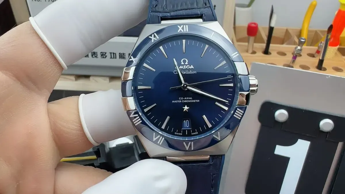 VS厂星座全面解析：从蓝陶瓷外壳到机芯，跟原版差多少？