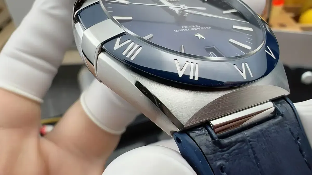 VS厂星座全面解析：从蓝陶瓷外壳到机芯，跟原版差多少？