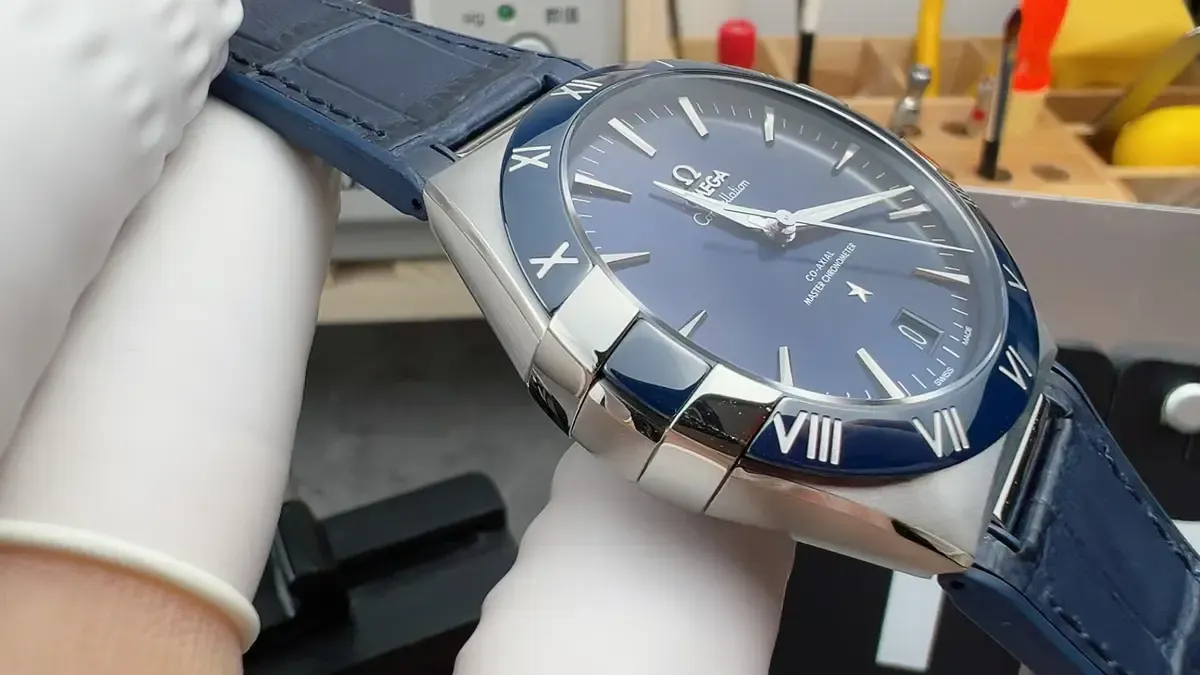 VS厂星座全面解析：从蓝陶瓷外壳到机芯，跟原版差多少？