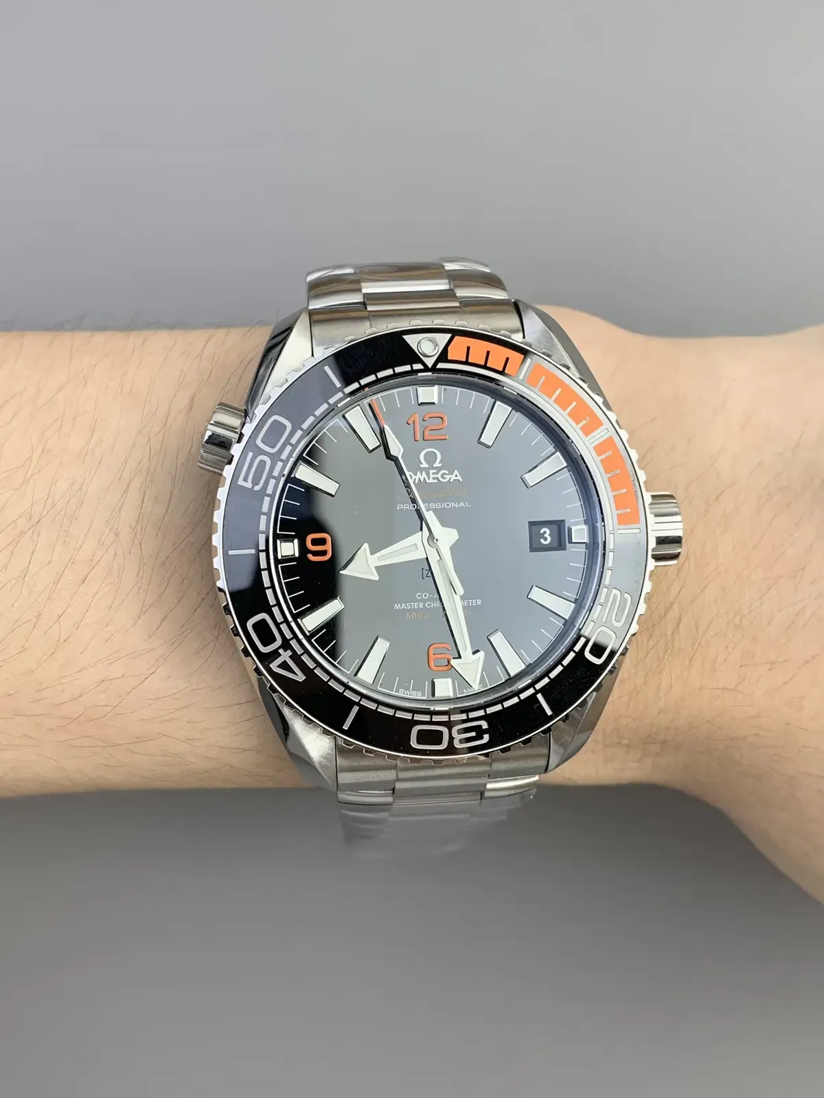 告别天天上链！实测VS厂欧米茄四分之一橙，动能储备远超想象