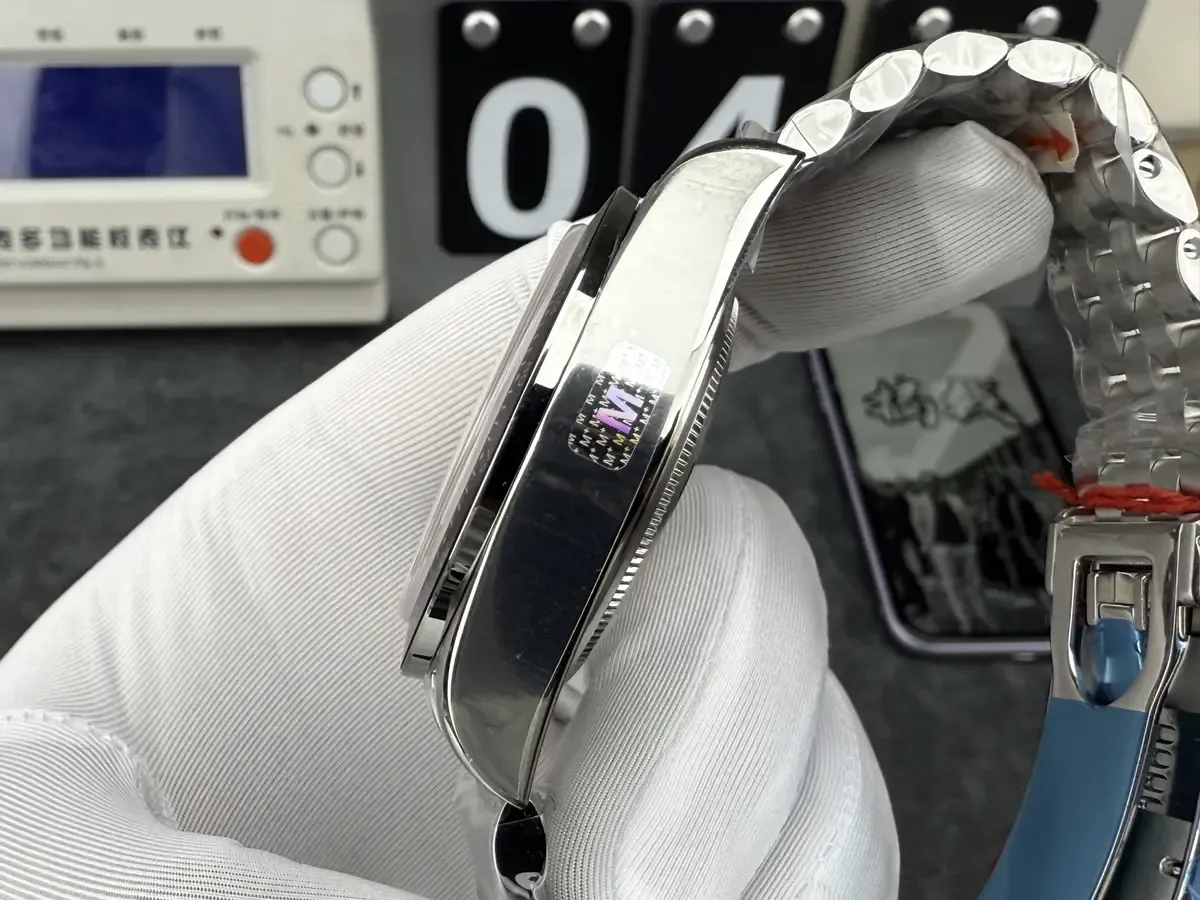 碾压老厂货？M+厂帝舵碧湾计时实测：细节近乎完美