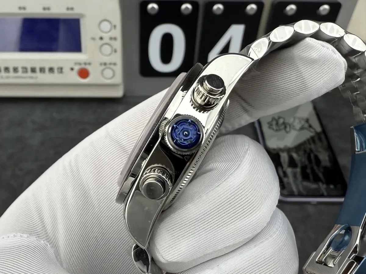 碾压老厂货？M+厂帝舵碧湾计时实测：细节近乎完美