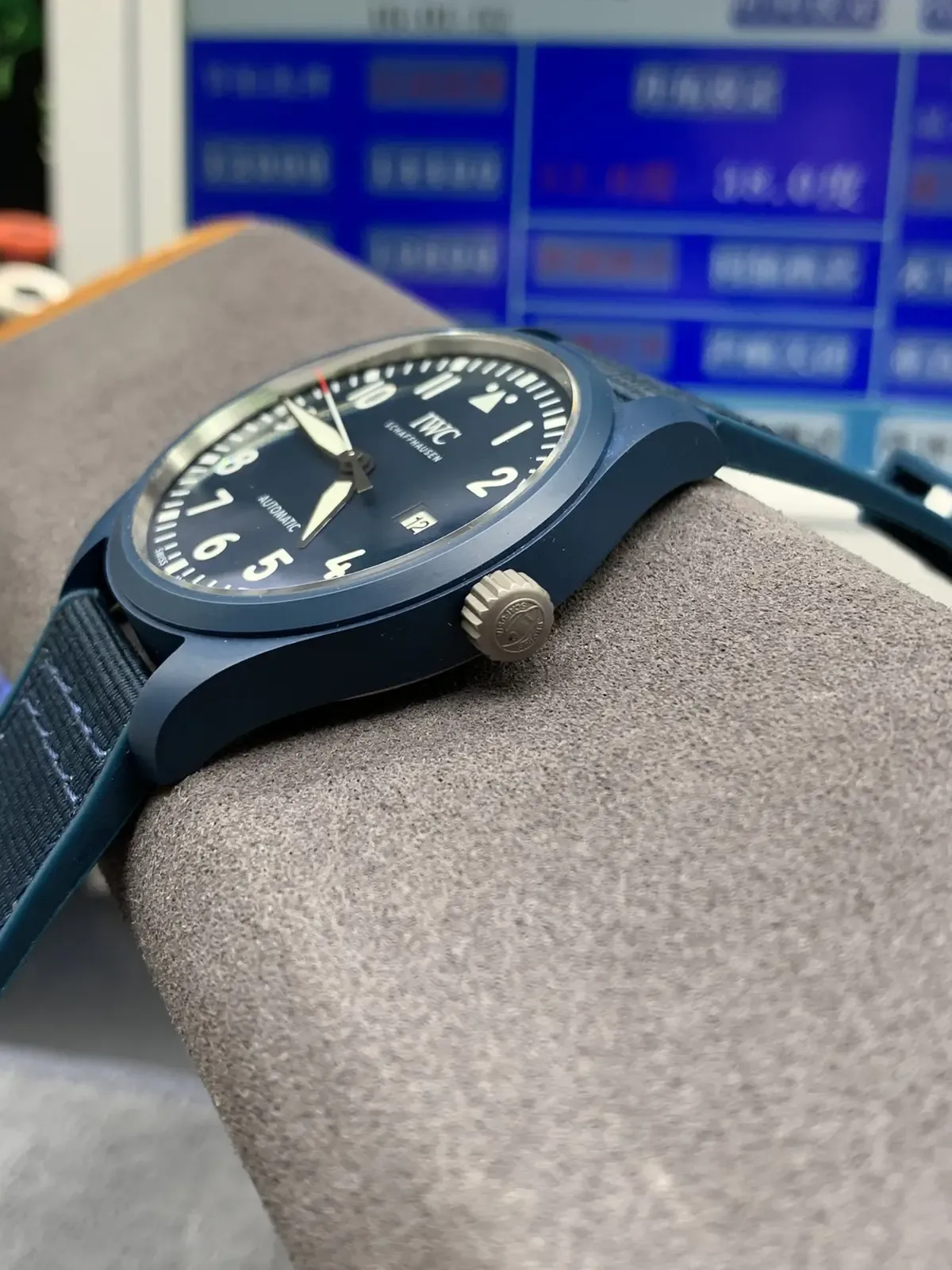 表城品鉴拆解：M+厂万国蓝陶瓷马克十八V2版，做工对版吗？