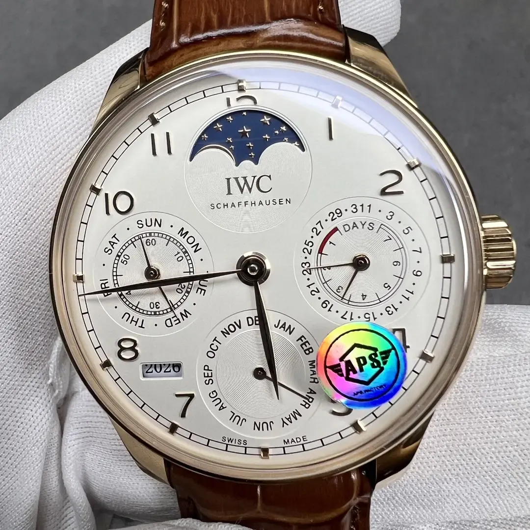 APS厂万国葡萄牙万年历，除了月份大小，其他功能竟全部同步？