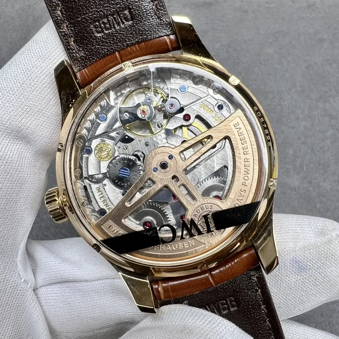 APS厂万国葡萄牙万年历，除了月份大小，其他功能竟全部同步？