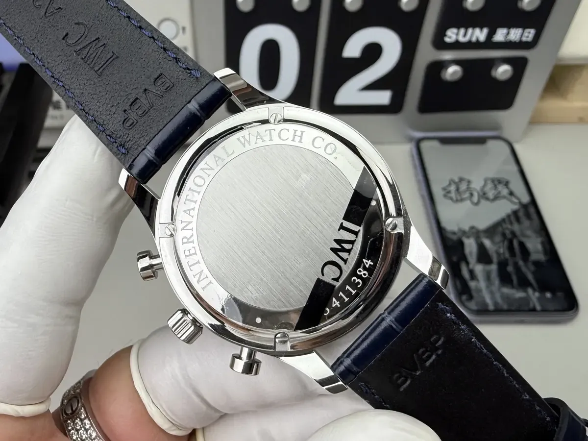 ZF厂葡计密底VS透底哪个好?机芯、厚度全方位对比