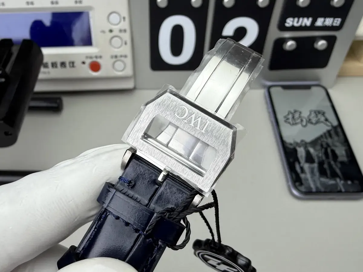 ZF厂葡计密底VS透底哪个好?机芯、厚度全方位对比