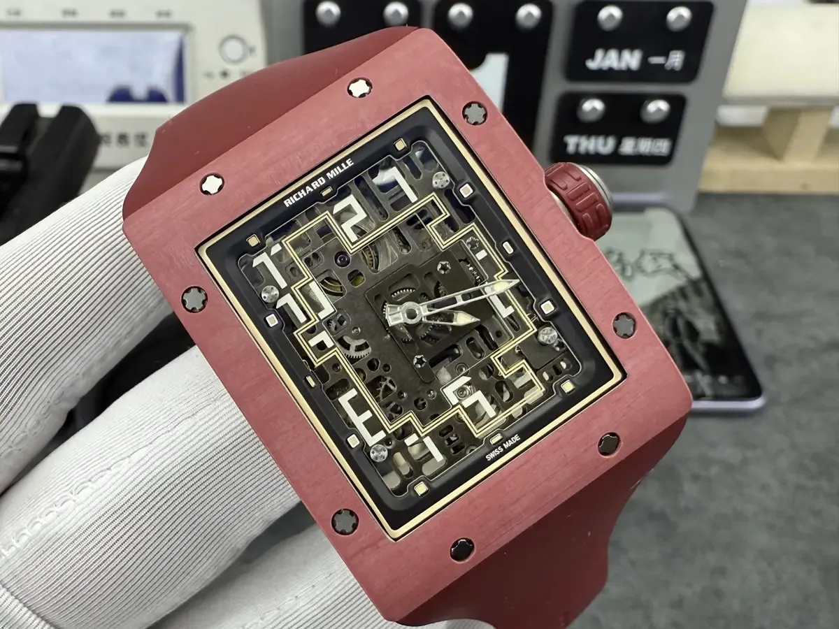 38克真钛颠覆认知！订制理查德RM16-02实测：戴在手上宛如无物，