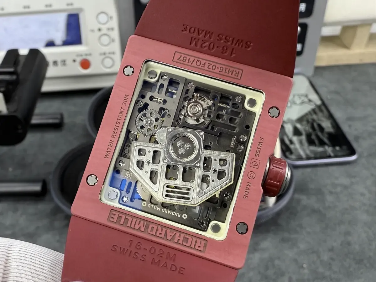 38克真钛颠覆认知！订制理查德RM16-02实测：戴在手上宛如无物，