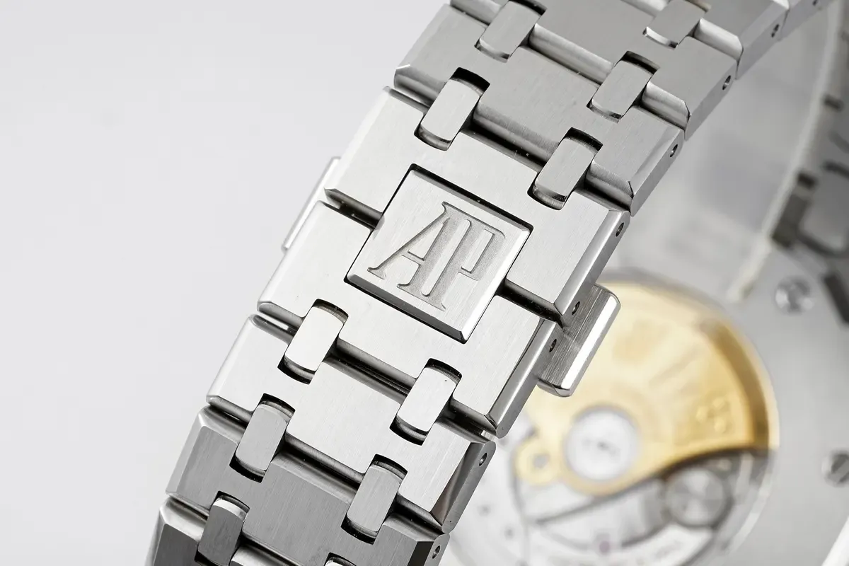 APS厂爱彼15400终极版(V4) vs V3版全面对比，升级点一文说清！