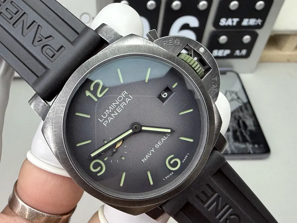 腕间“黑武士”降临！VS厂沛纳海PAM01412，上手体验远超预期