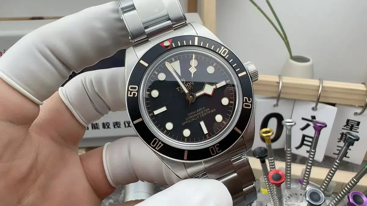 ZF厂帝舵小黑花深度评测：万元质感，千元价格，还能以假乱真？