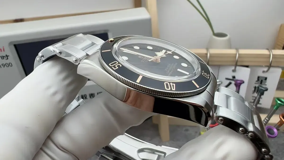 ZF厂帝舵小黑花深度评测：万元质感，千元价格，还能以假乱真？