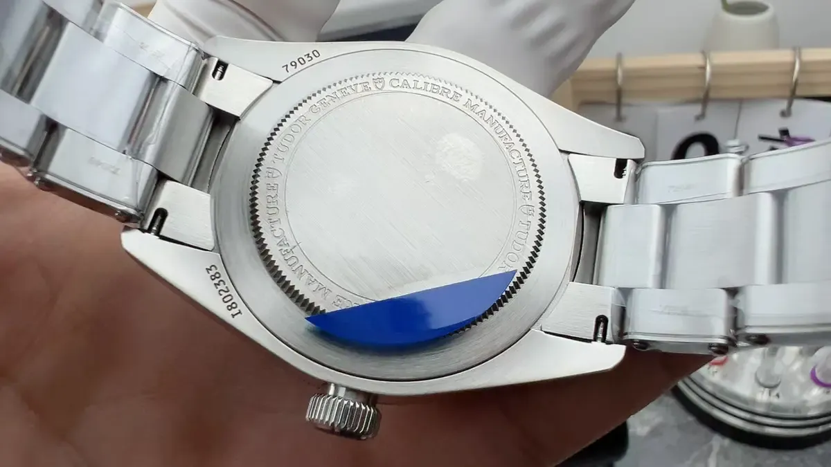 ZF厂帝舵小黑花深度评测：万元质感，千元价格，还能以假乱真？