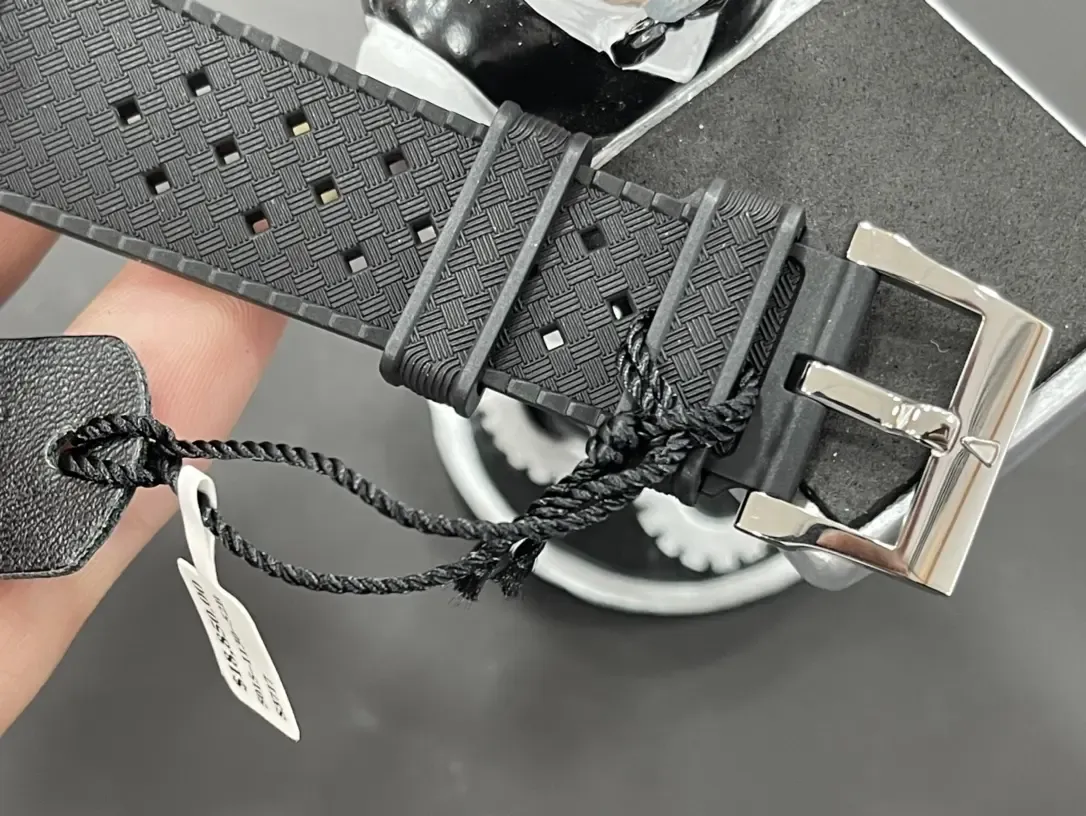 【避坑指南】ZF厂宝珀梭子鱼对比小厂版本，教您如何分辨