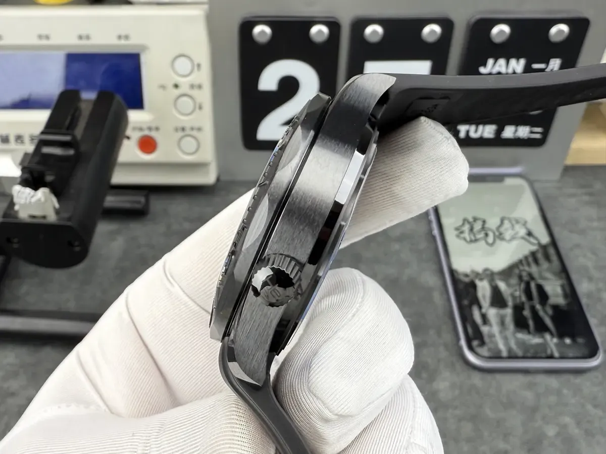 OR厂欧米茄海马300陶瓷款深度拆解：8806机芯稳如老狗