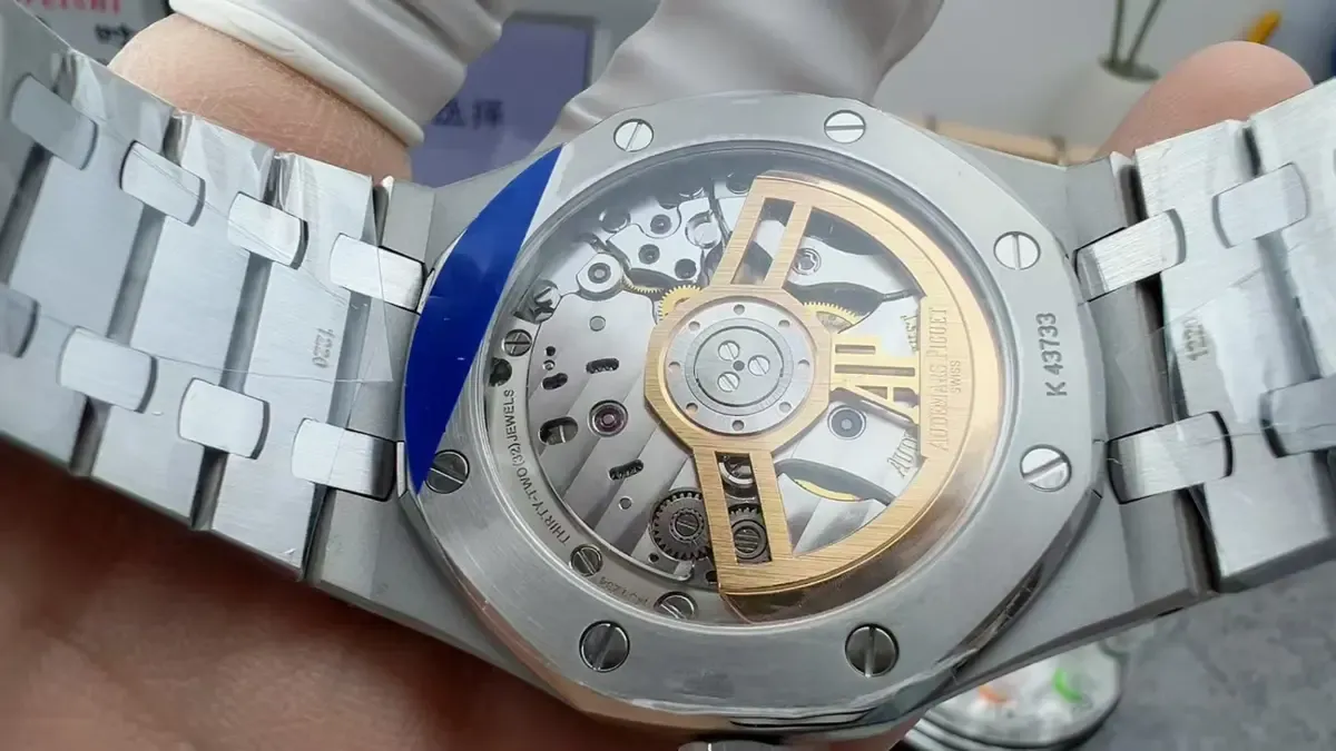 APS爱彼15500深度评测：丹东4302一体机芯+无卡度配重