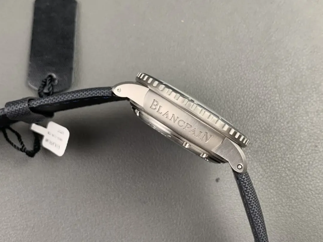 潜水表玩家的终极之选？ZF厂五十噚蓝盘钛壳，是否值得闭眼入？