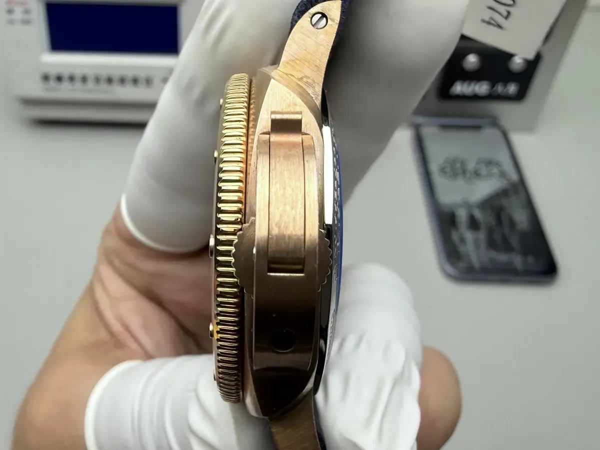 VS厂沛纳海青铜1074：尺寸、材质、机芯全面解析，值不值得入？