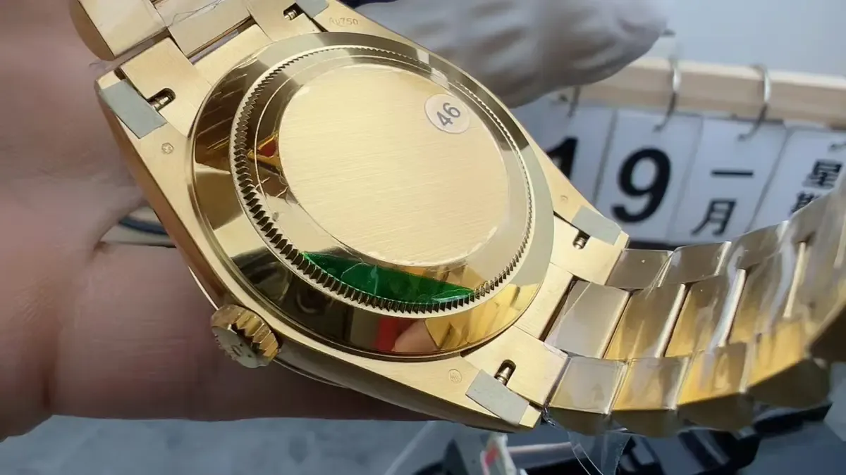 VS厂黑冰糖V2全面实测：重量、细节、机芯解读其真正实力