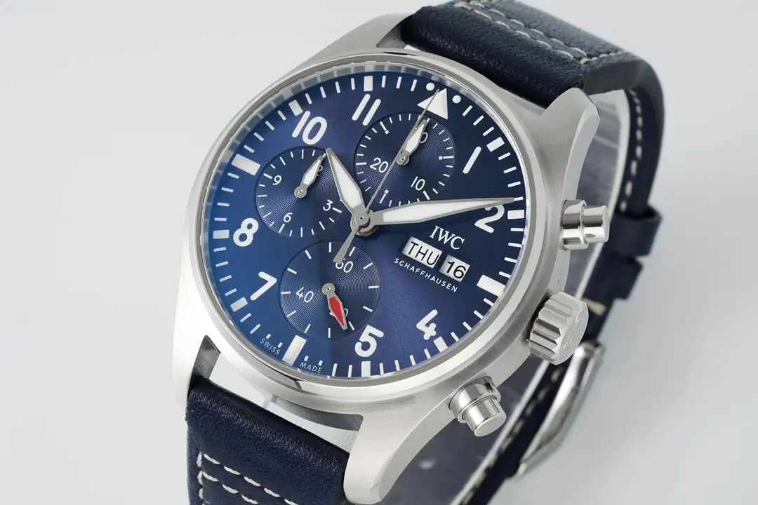 还买ZF厂？APS厂万国飞计六大核心升级点解析对比ZF厂