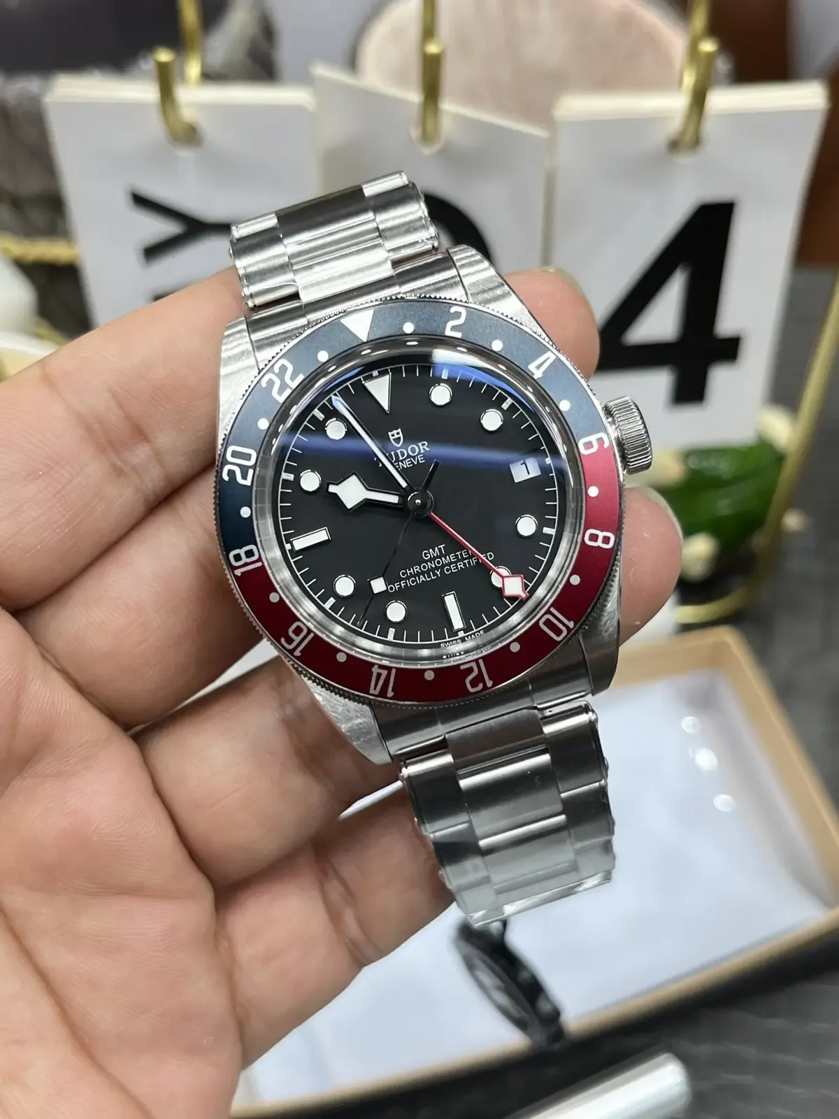 表友热议！ZF厂帝舵碧湾GMT“可乐圈”，做工究竟如何？