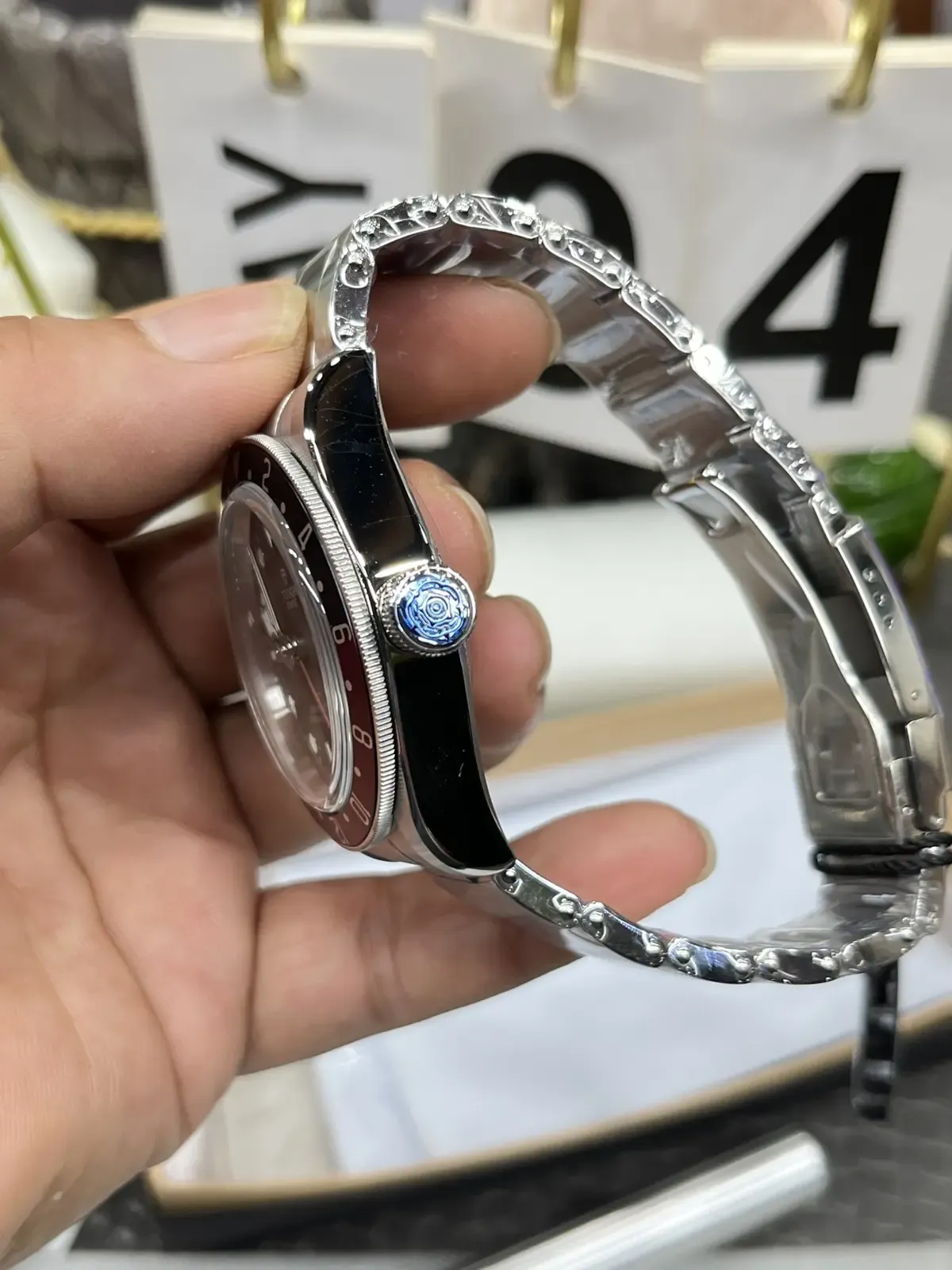 表友热议！ZF厂帝舵碧湾GMT“可乐圈”，做工究竟如何？