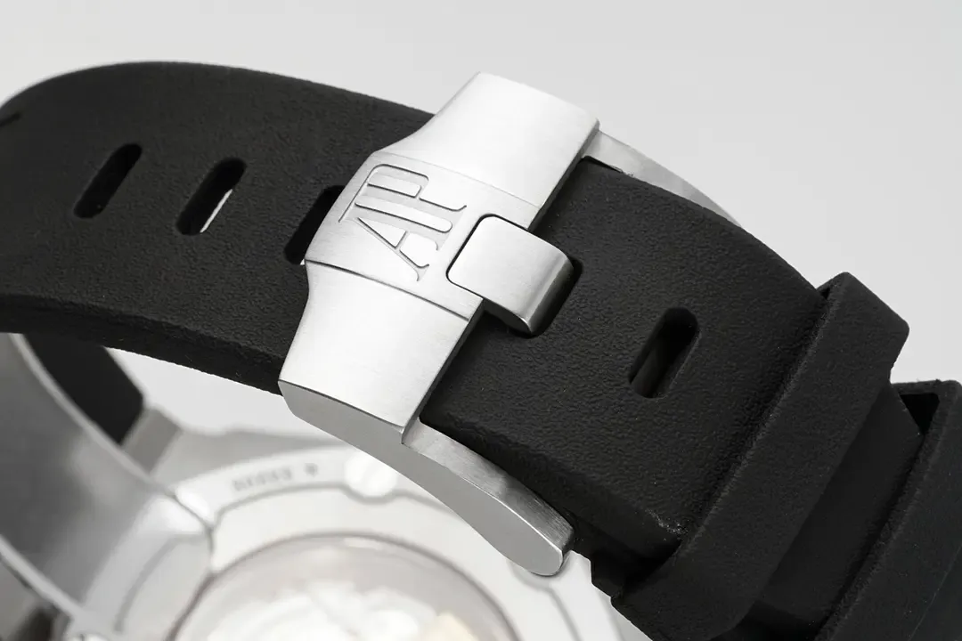 ZF厂爱彼15703值不值得买？资深玩家告诉你真相。