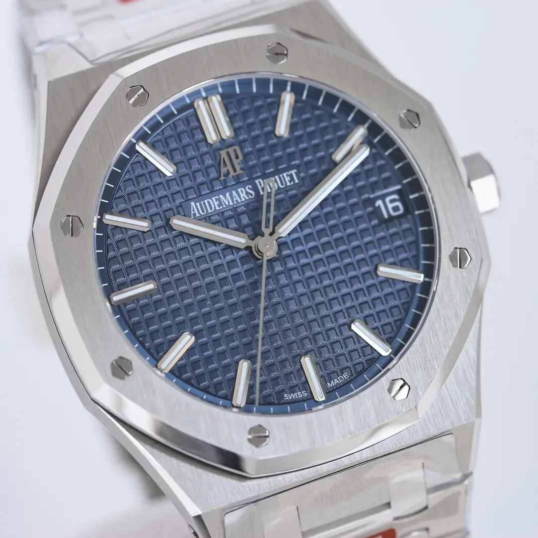 闭眼入不后悔！VS厂爱彼15500蓝盘钢王上手实拍