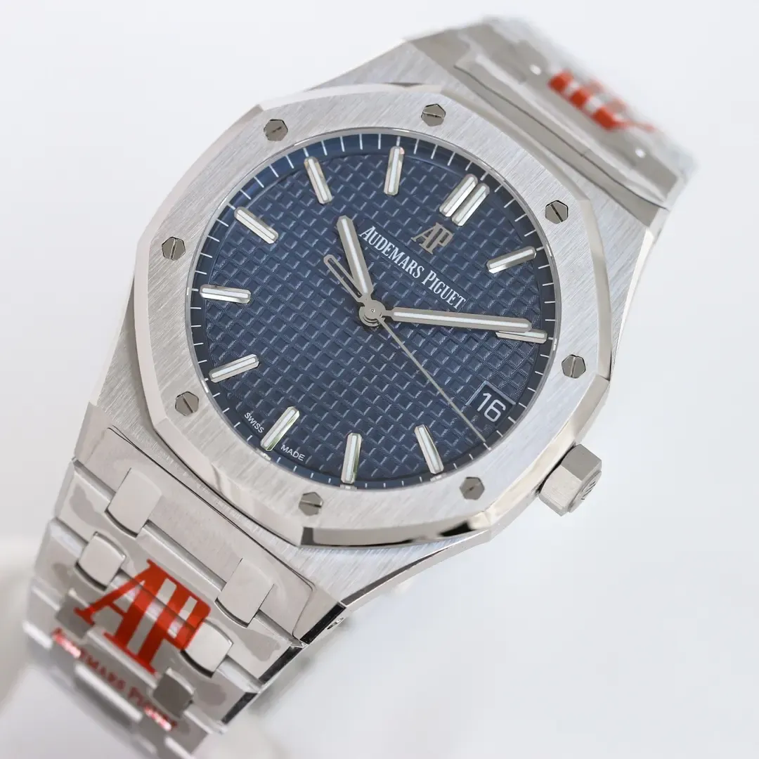 闭眼入不后悔！VS厂爱彼15500蓝盘钢王上手实拍