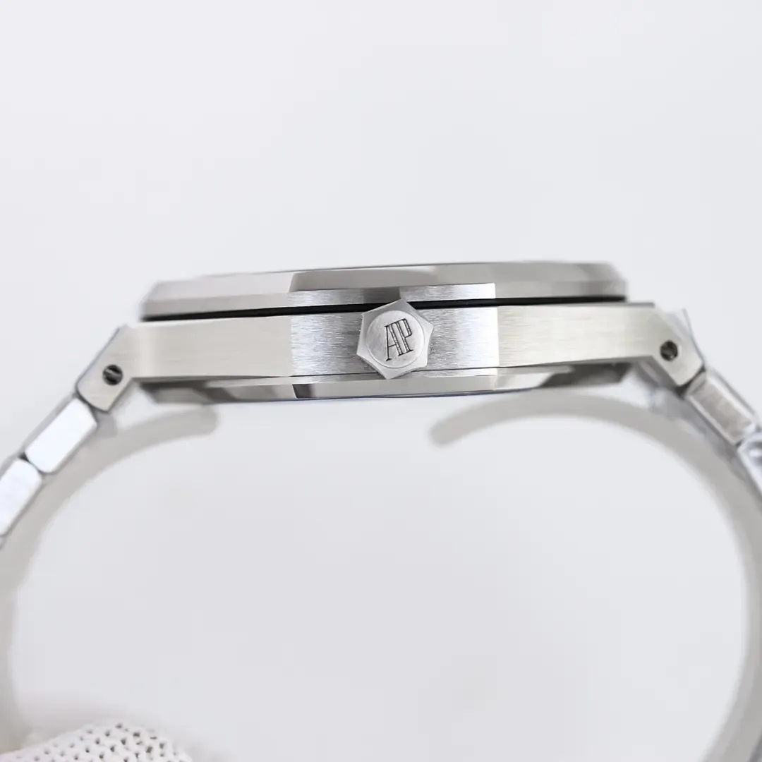 闭眼入不后悔！VS厂爱彼15500蓝盘钢王上手实拍