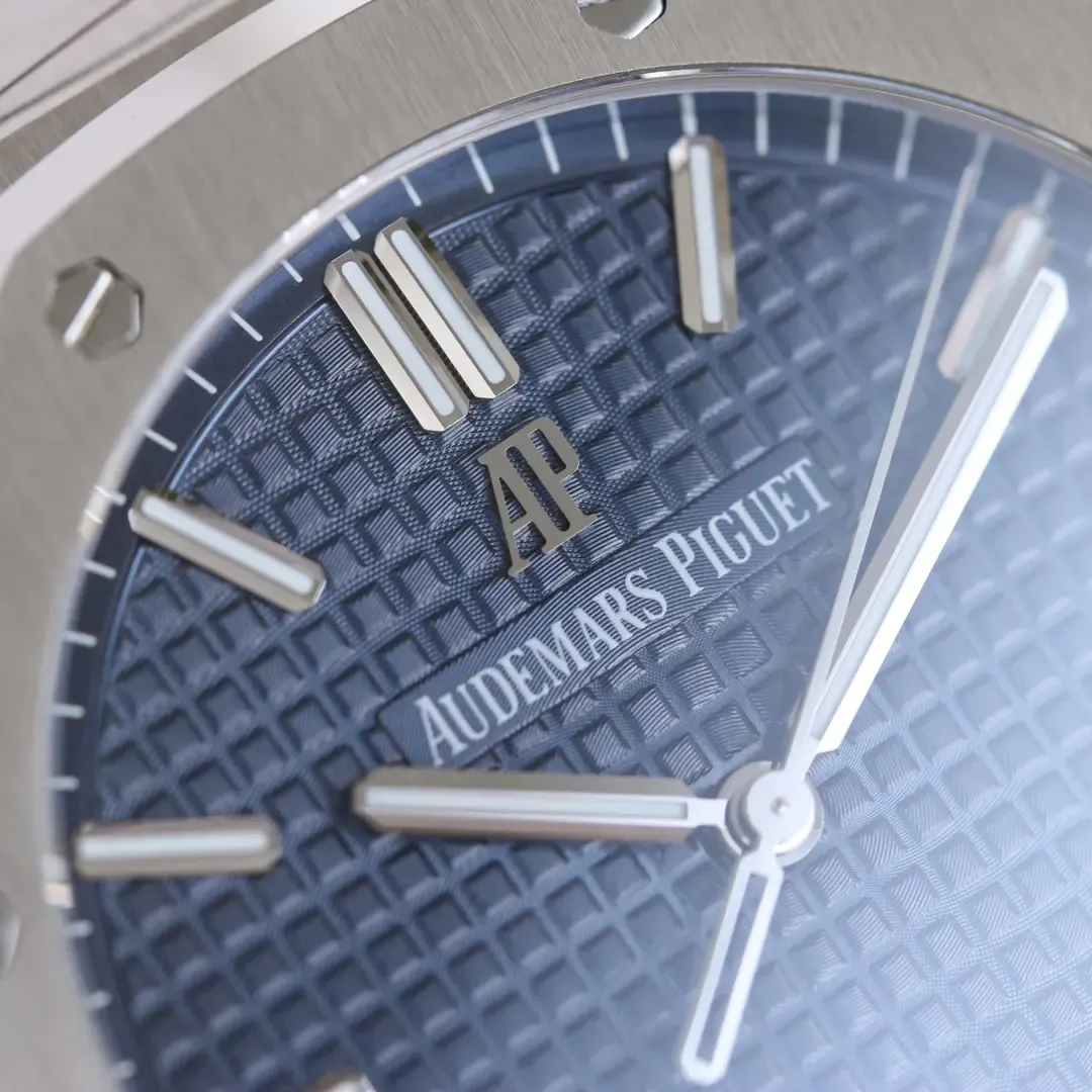 闭眼入不后悔！VS厂爱彼15500蓝盘钢王上手实拍