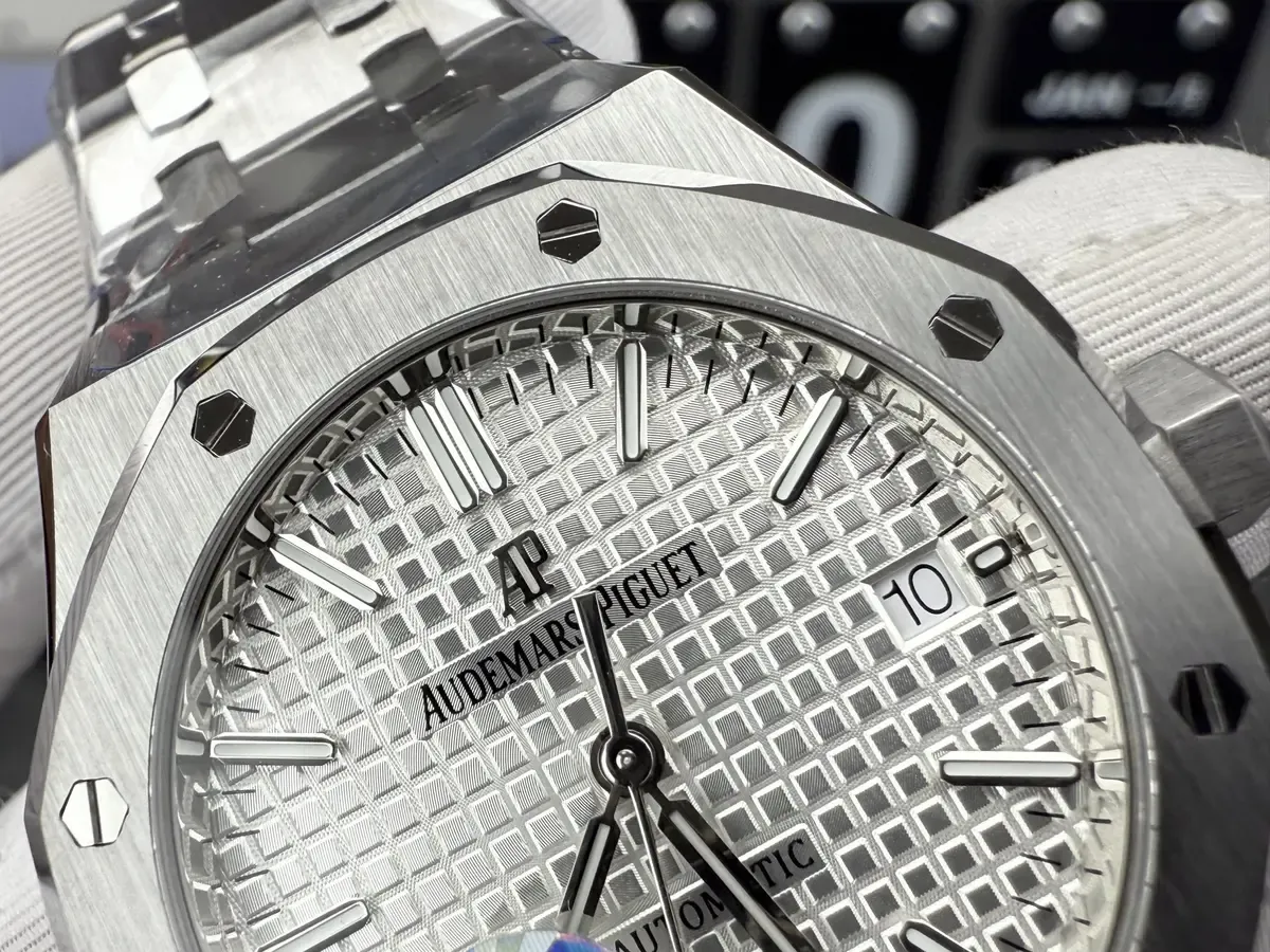 一体cal.3120机芯，APS厂爱彼15450细节拉满！