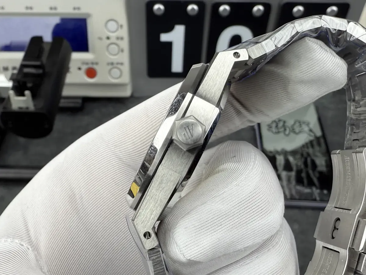 一体cal.3120机芯，APS厂爱彼15450细节拉满！